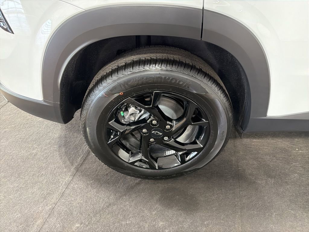 New 2026 Chevrolet Trax LT w/ Sunroof Package image 35