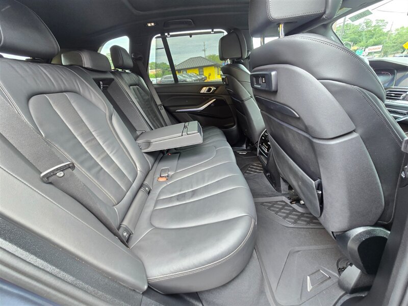 Used 2019 BMW X5 xDrive40i w/ Executive Package AWD/4WD image 22