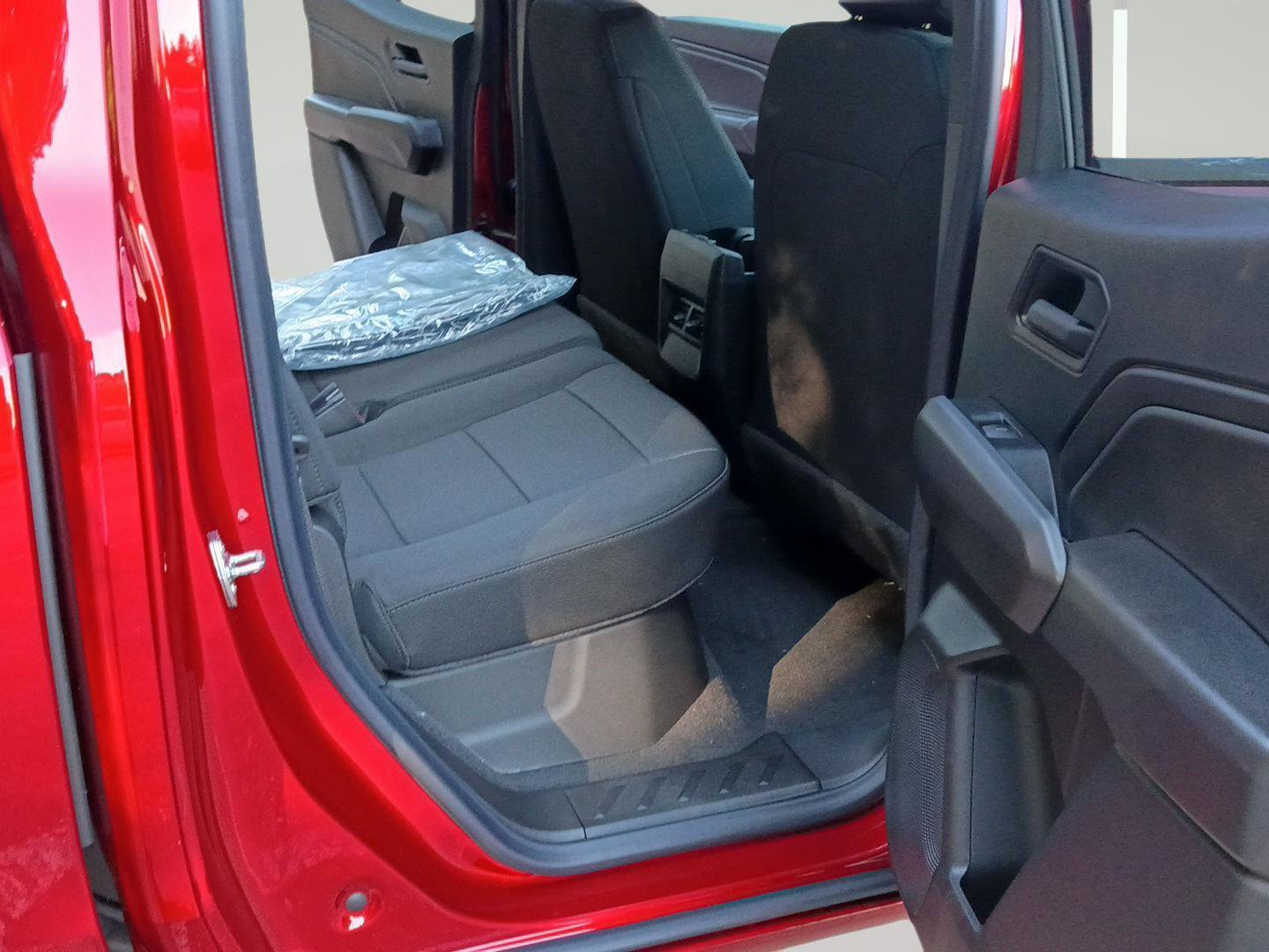 New 2026 Chevrolet Colorado Trail Boss AWD/4WD image 16
