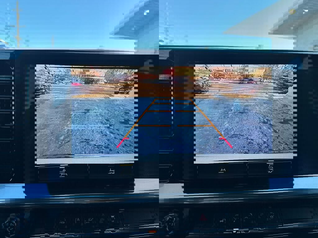 Used 2022 Chevrolet Silverado 1500 LT image 18