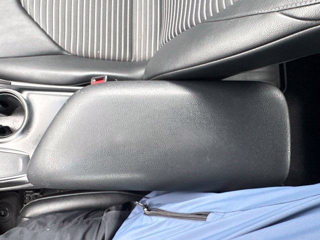 Used 2018 Toyota Camry SE FWD image 19