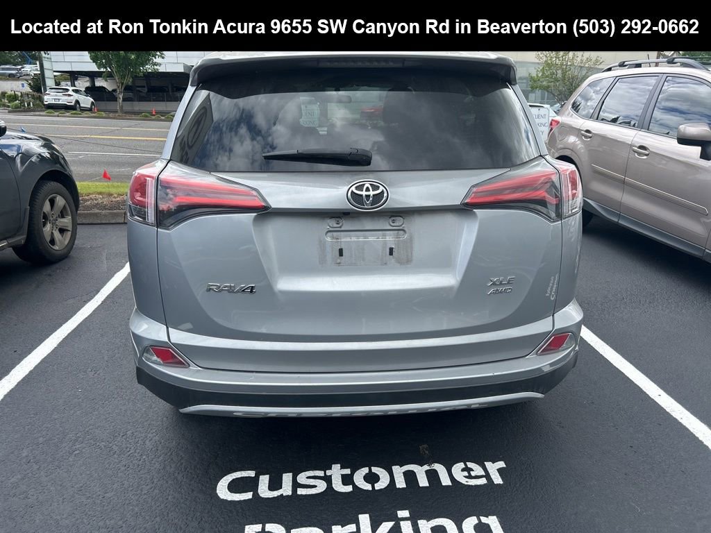 Used 2016 Toyota RAV4 XLE AWD/4WD image 4