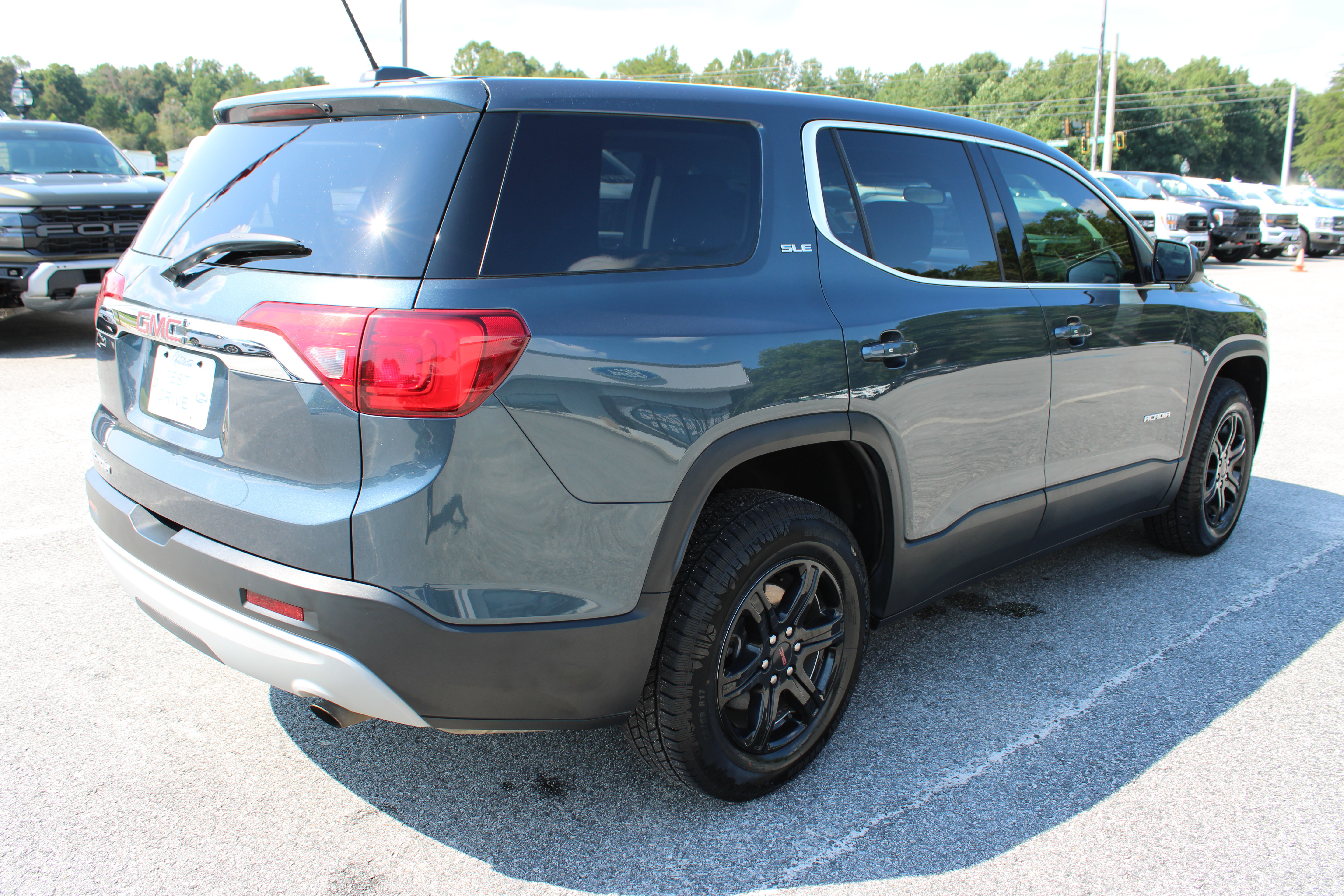 Used 2019 GMC Acadia SLE FWD image 6