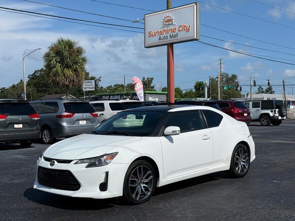 Used 2014 Scion tC image 1