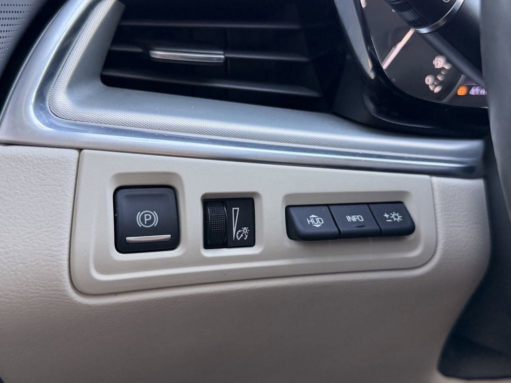 Used 2020 Cadillac XT5 Premium Luxury FWD image 27