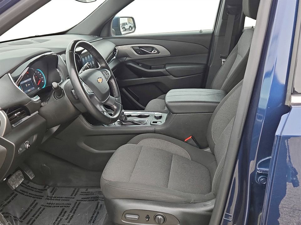 Used 2023 Chevrolet Traverse LT image 29