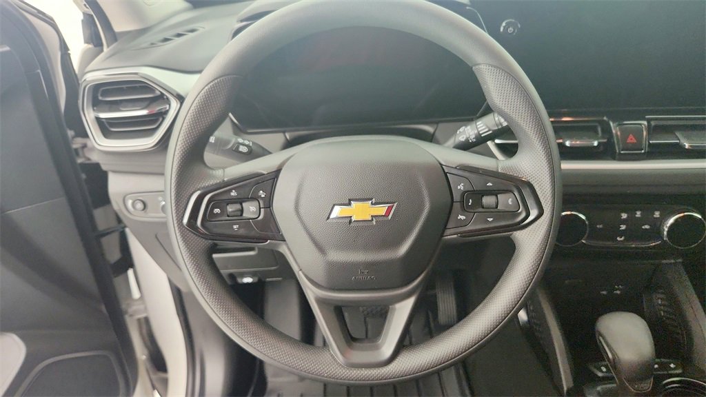 Certified 2024 Chevrolet TrailBlazer LT w/ Driver Confidence Package image 19