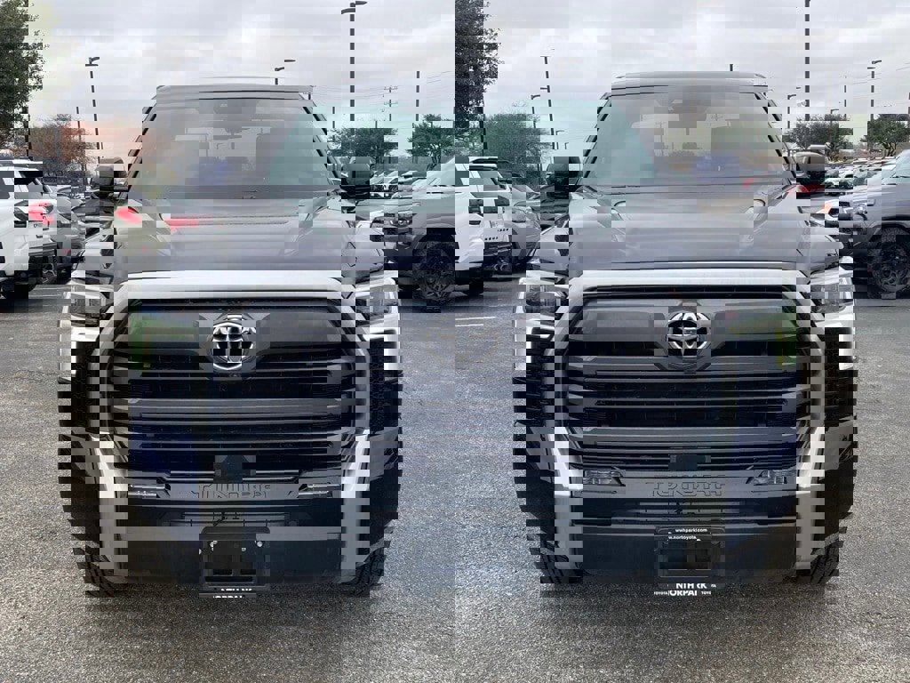 Used 2025 Toyota Tundra Limited image 2