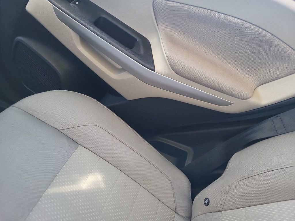 Used 2021 Ford EcoSport S AWD/4WD image 14
