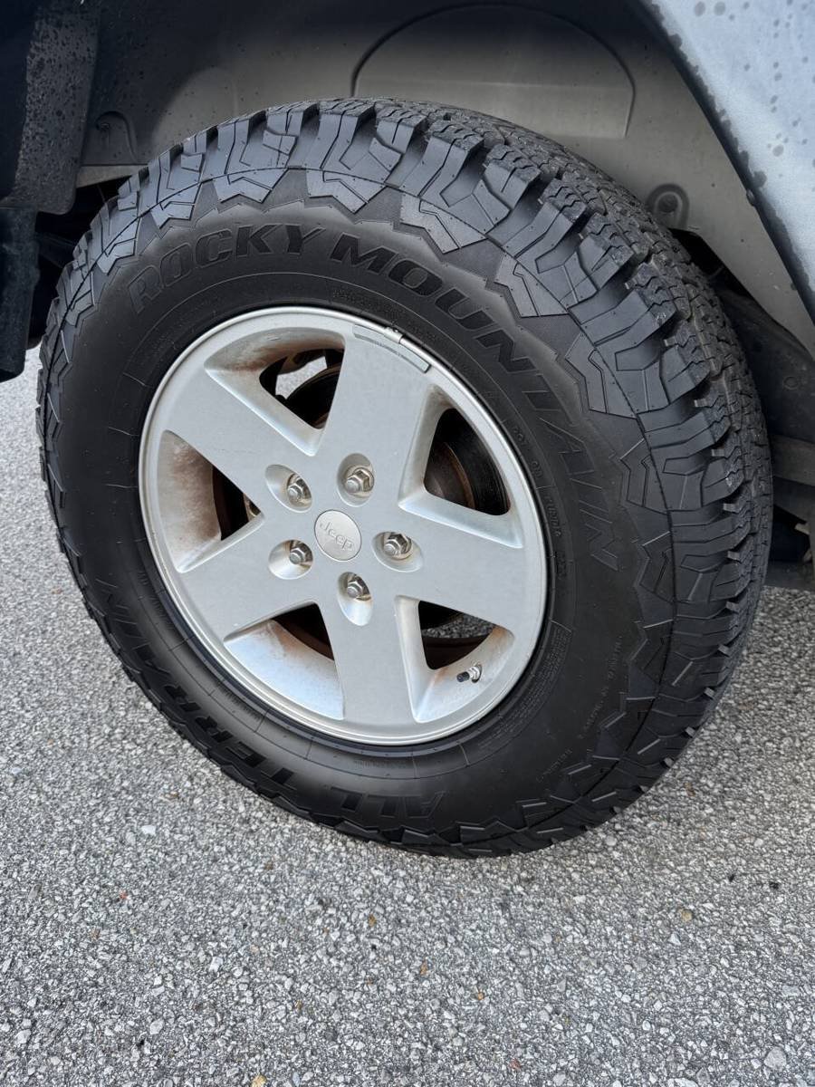Used 2013 Jeep Wrangler Sport AWD/4WD image 20