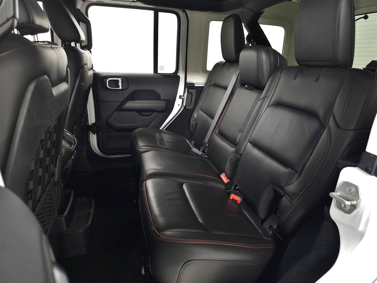 Used 2018 Jeep Wrangler Unlimited Rubicon AWD/4WD image 31