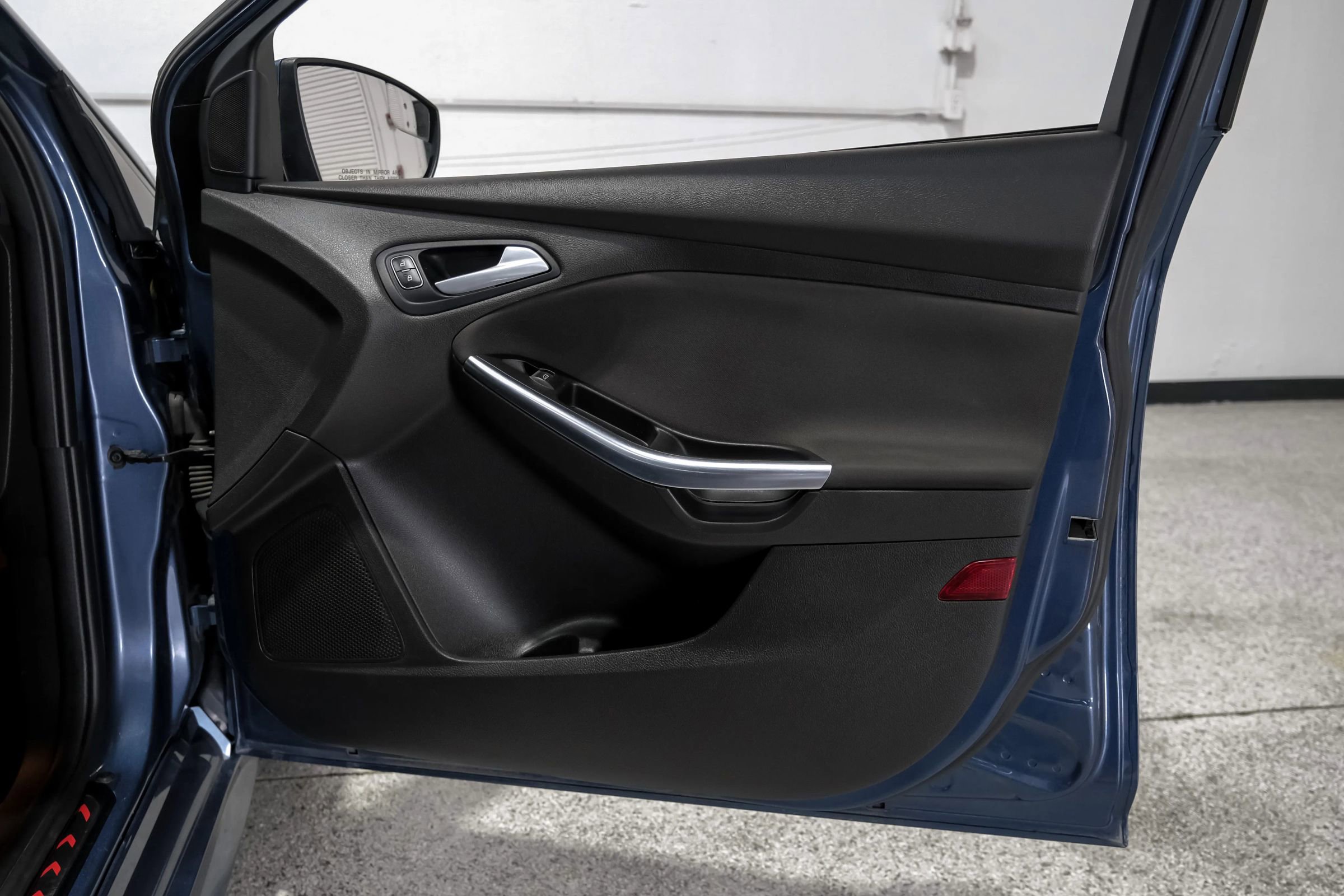 Used 2018 Ford Focus ST image 40