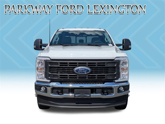 New 2026 Ford F350 XL image 2