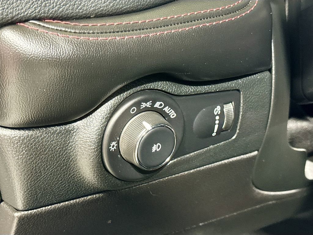 Used 2021 Dodge Durango R/T image 29