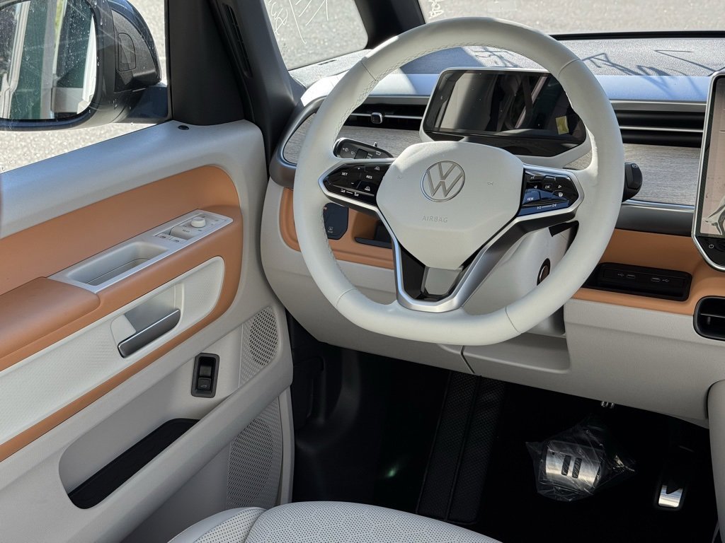 New 2025 Volkswagen ID. Buzz 1st Edition image 28