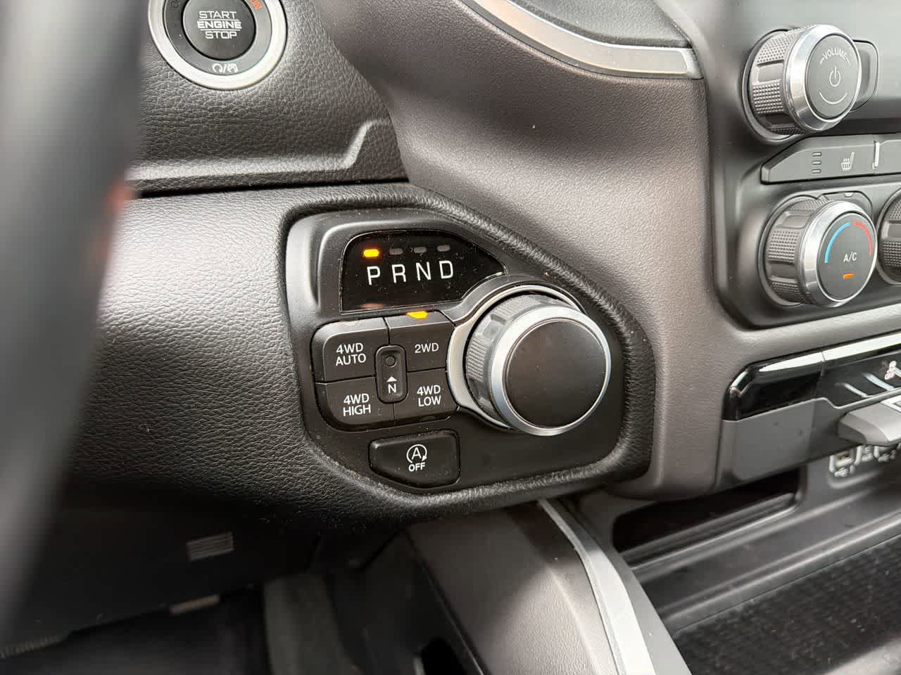 Used 2022 RAM 1500 Big Horn AWD/4WD image 32