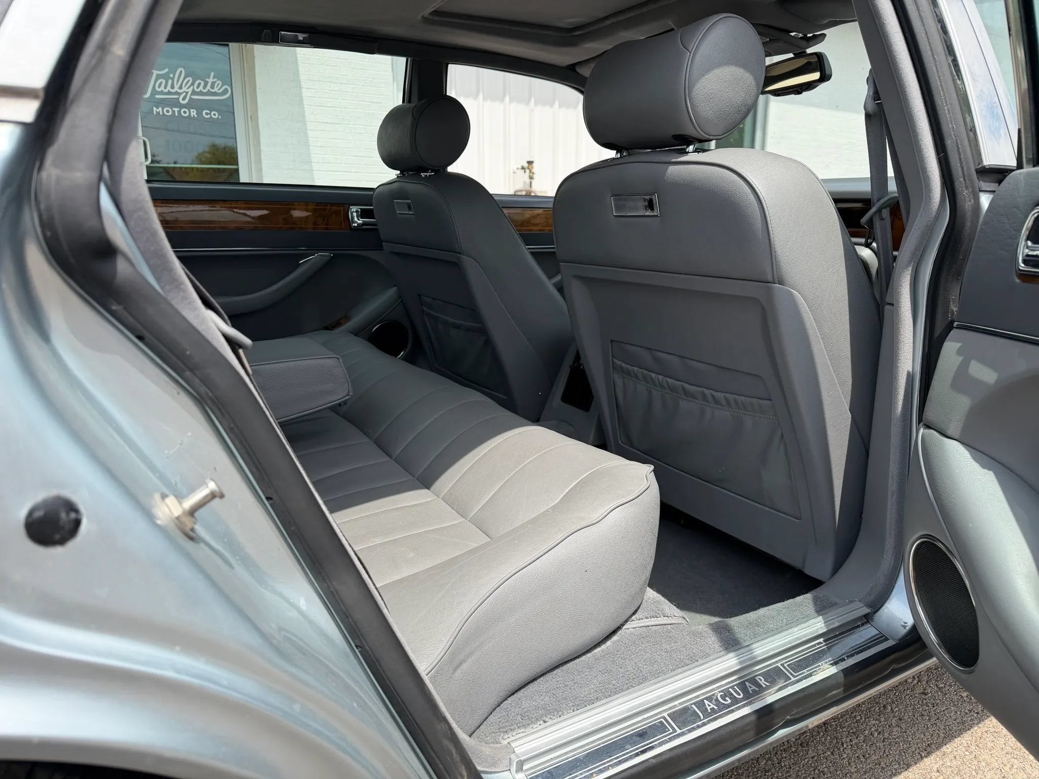 Used 1994 Jaguar XJ6 RWD image 8