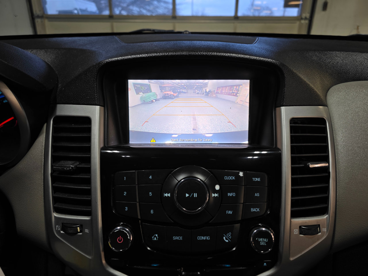 Used 2016 Chevrolet Cruze LT w/ Technology Package image 30