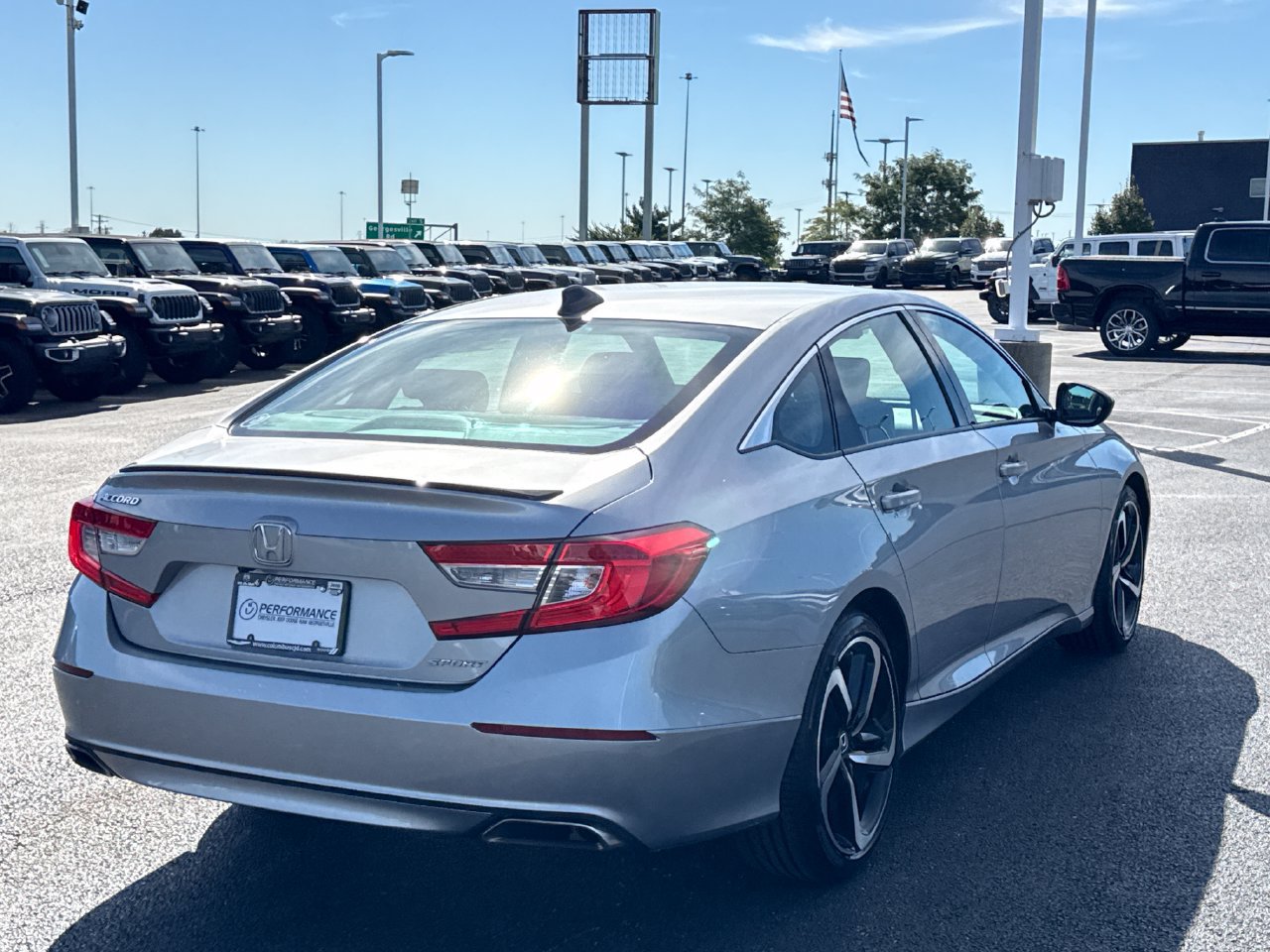 Used 2021 Honda Accord Sport image 3
