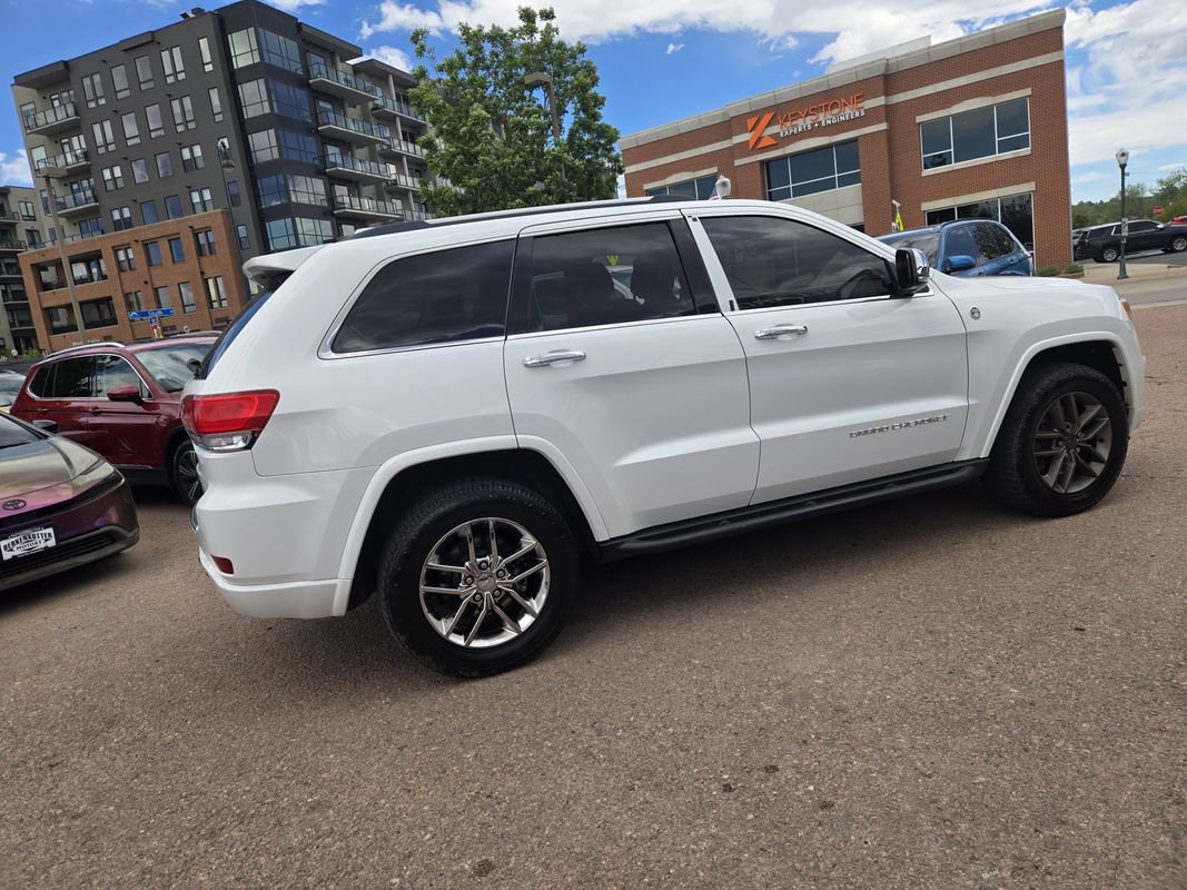 Used 2015 Jeep Grand Cherokee Overland AWD/4WD image 12