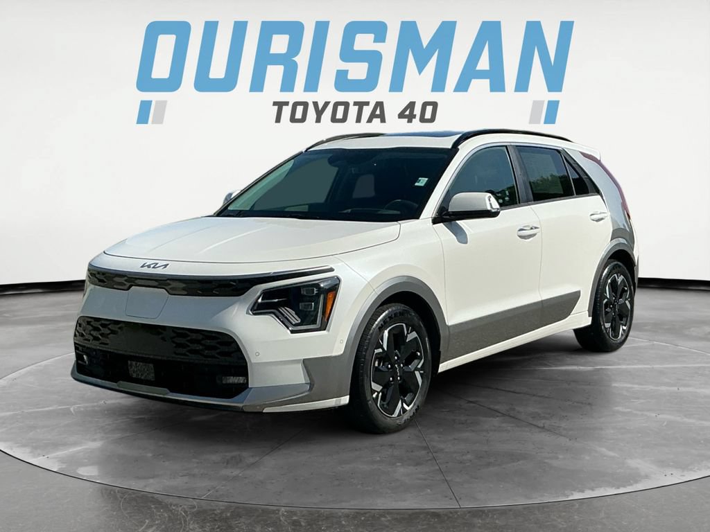 Used 2023 Kia Niro Wave w/ Wave Preserve Package FWD image 3