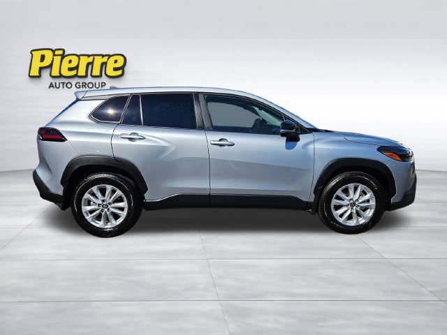 Used 2026 Toyota Corolla Cross LE AWD/4WD image 6