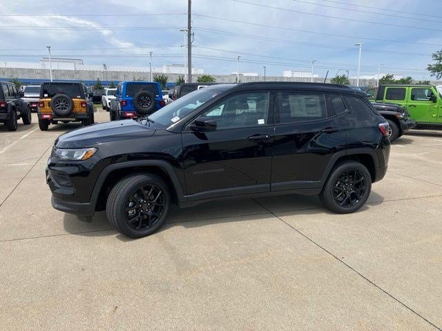 New 2026 Jeep Compass Latitude AWD/4WD image 5