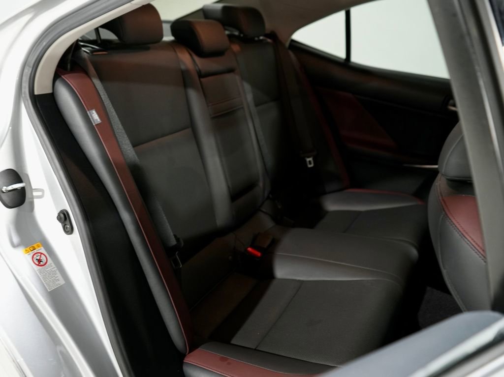 Used 2018 Lexus IS 300 300 w/ Comfort Package image 31