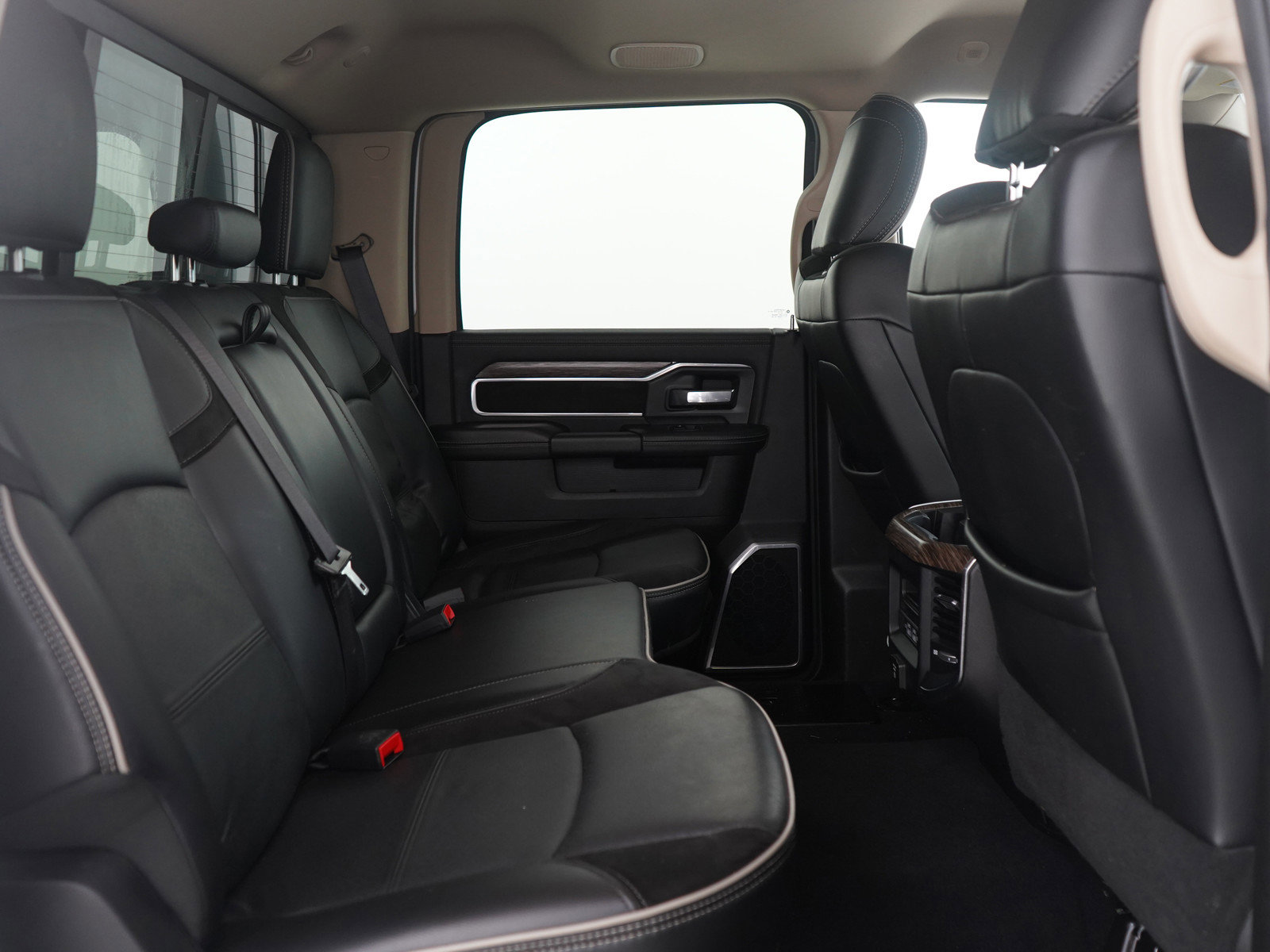 Used 2021 RAM 3500 Laramie image 12