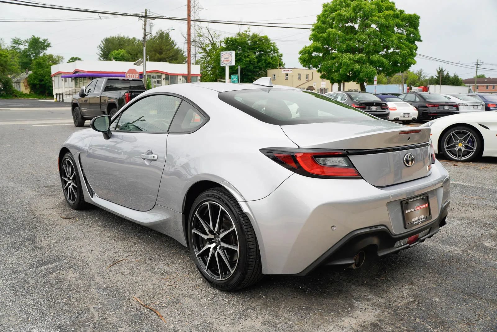 Used 2024 Toyota GR86 RWD image 5