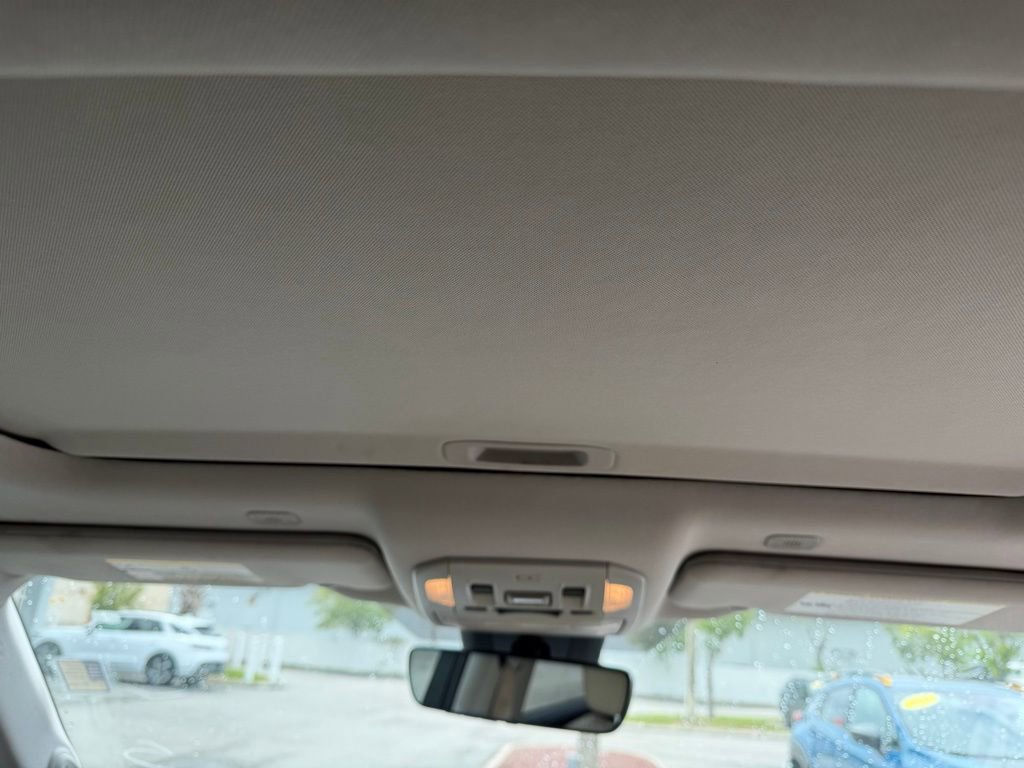 Used 2023 Toyota Highlander Limited image 21