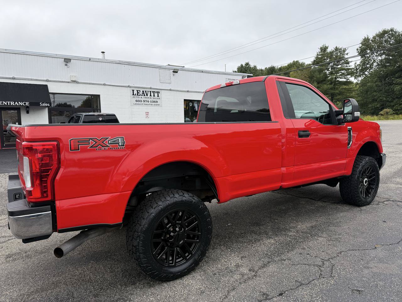 Used 2017 Ford F250 XLT w/ FX4 Off-Road Package AWD/4WD image 12