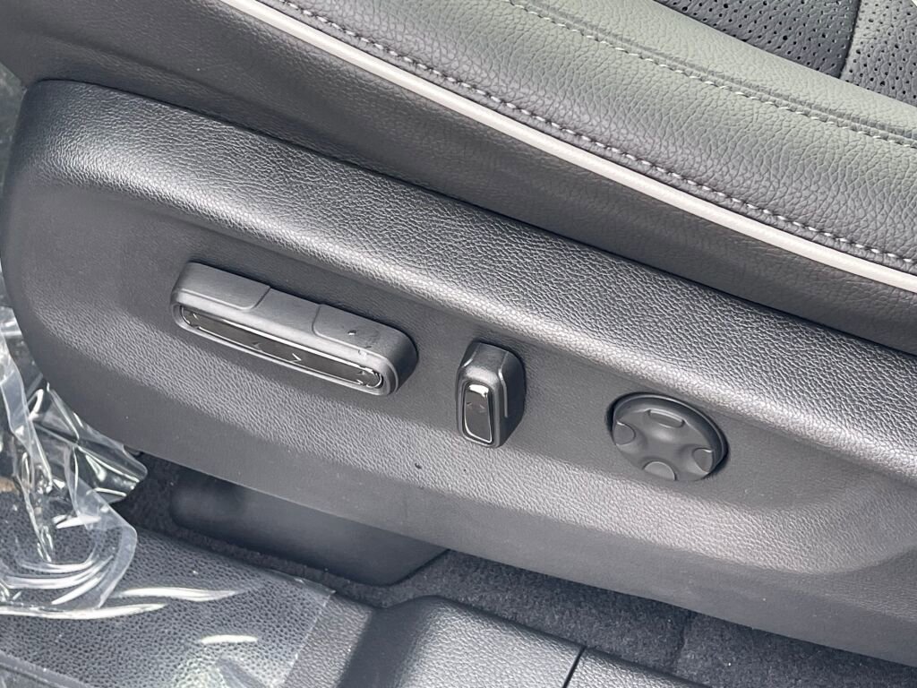 New 2026 Honda Odyssey Elite image 8