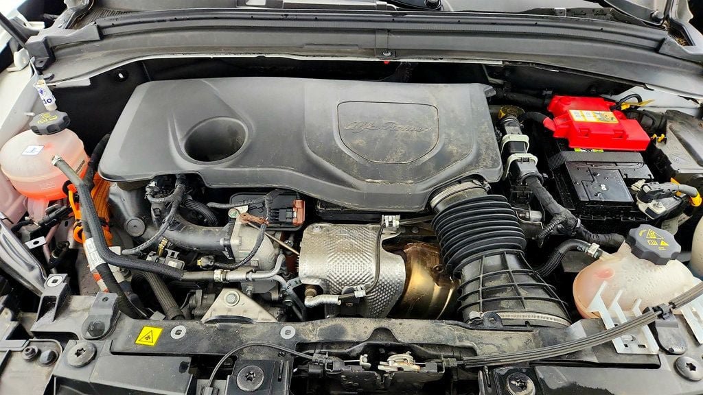 Used 2024 Alfa Romeo Tonale Veloce AWD/4WD image 27