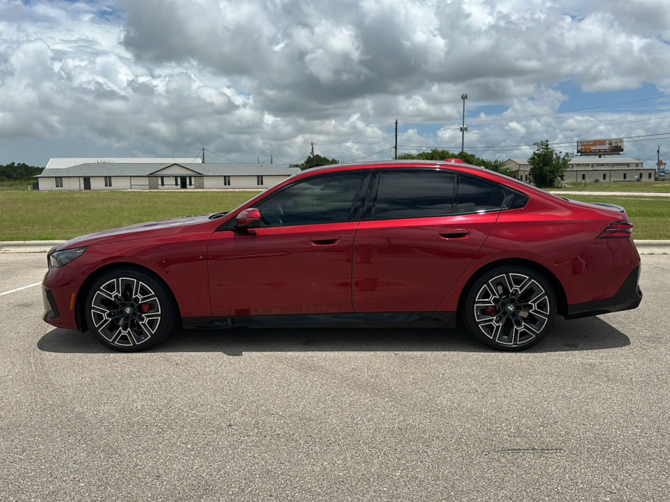 Certified 2025 BMW 530i w/ M Sport Package RWD image 5