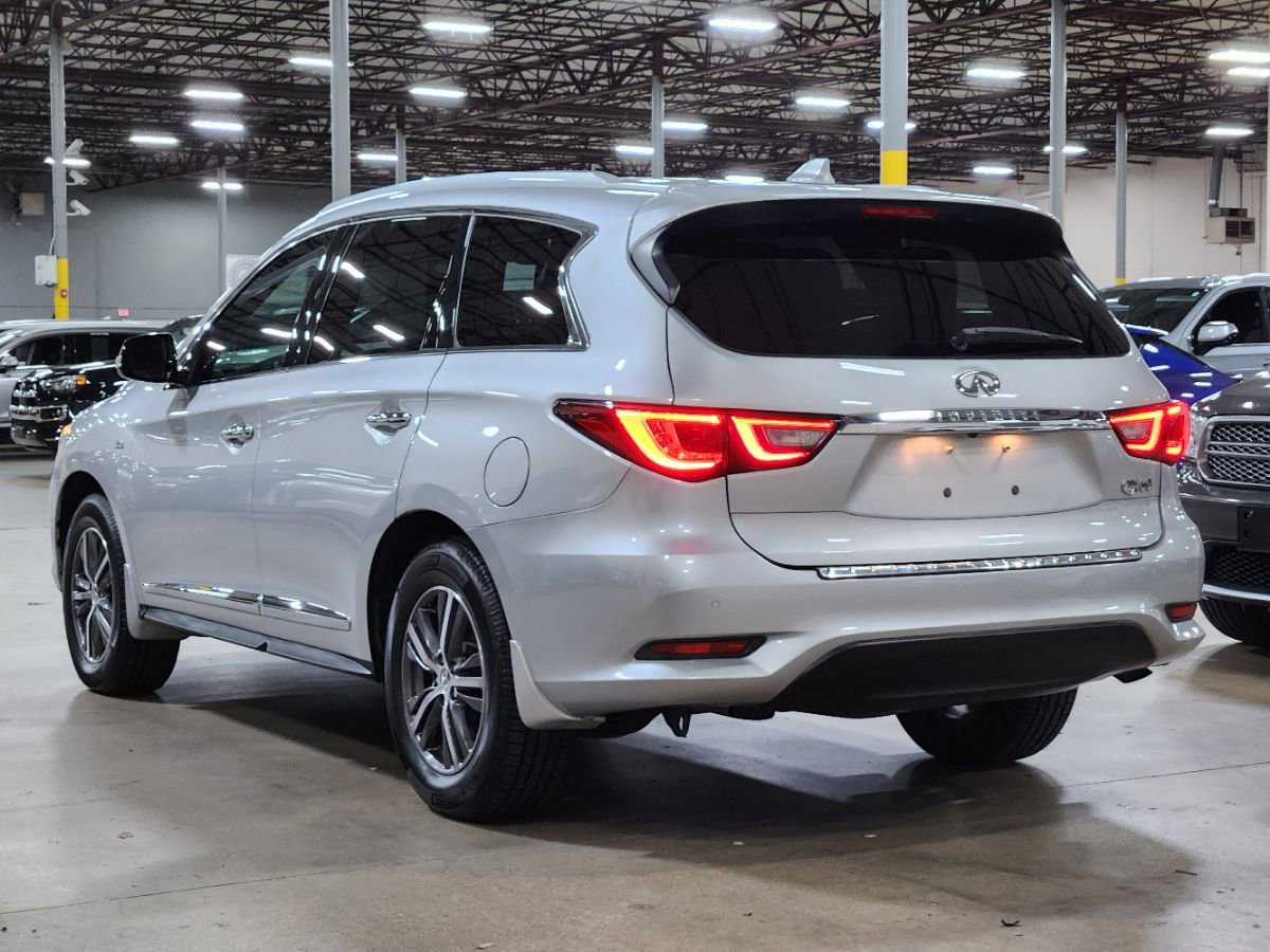 Used 2019 INFINITI QX60 Luxe w/ Essential Package image 11