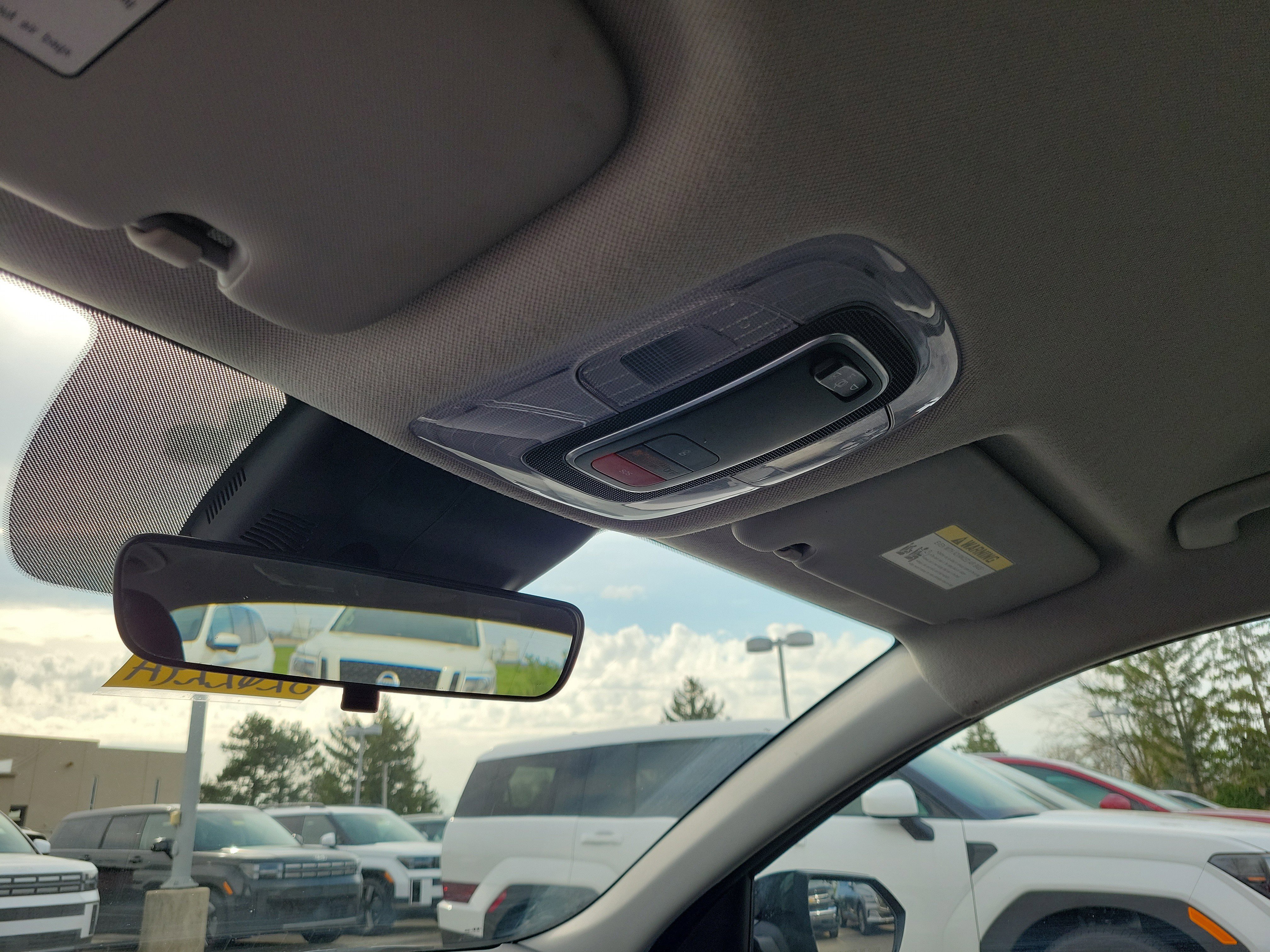 Used 2023 Hyundai Elantra SEL FWD image 30