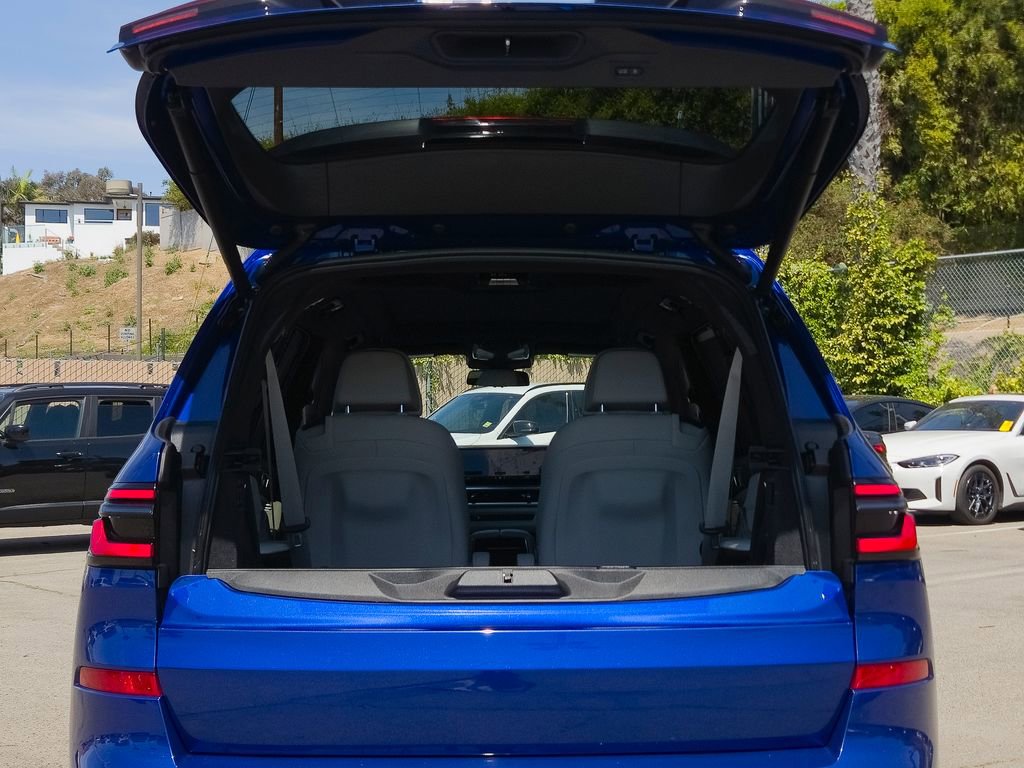 Used 2024 BMW X7 M60i w/ Executive Package AWD/4WD image 21