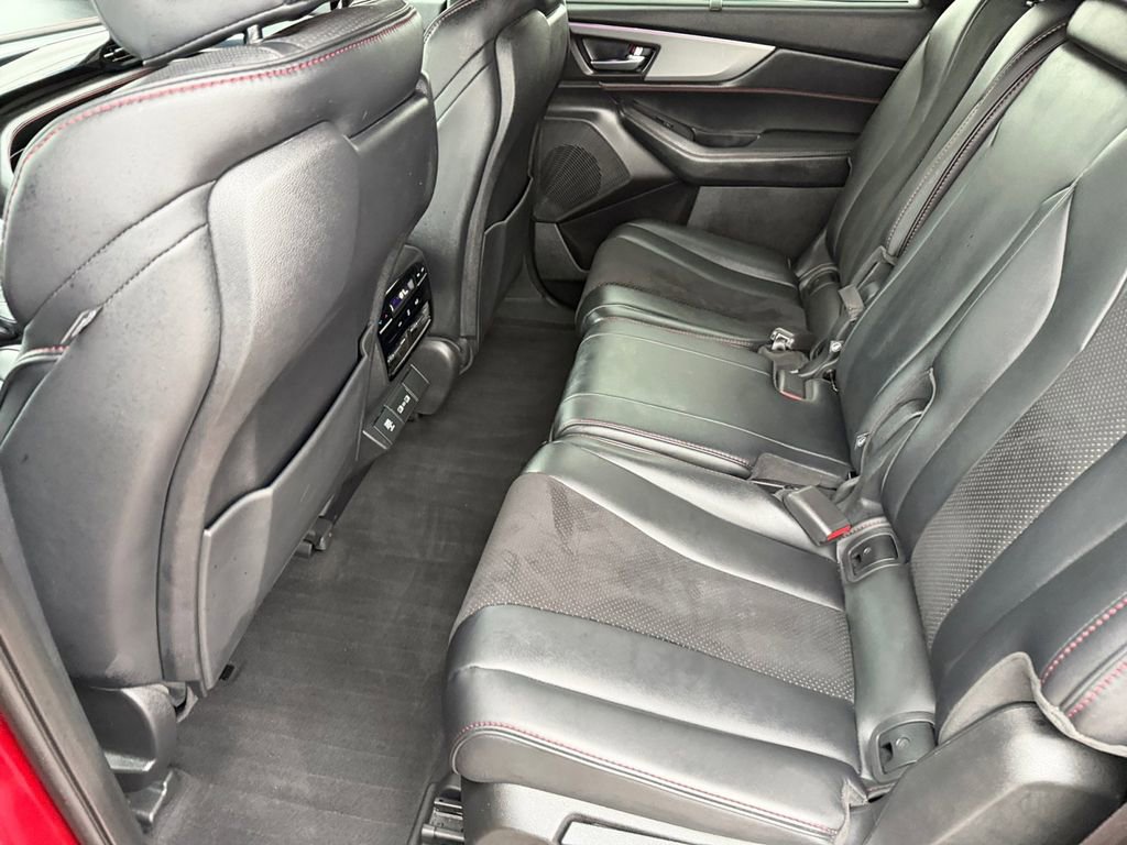 Used 2022 Acura MDX A-Spec image 11