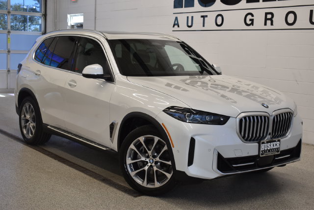 Used 2025 BMW X5 xDrive40i AWD/4WD image 1