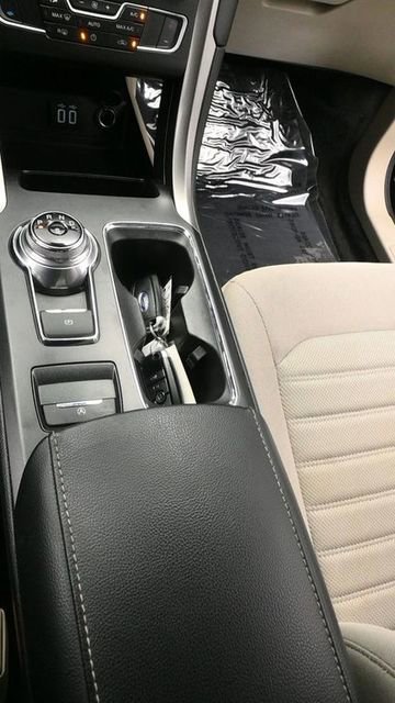 Used 2019 Ford Fusion SE image 15