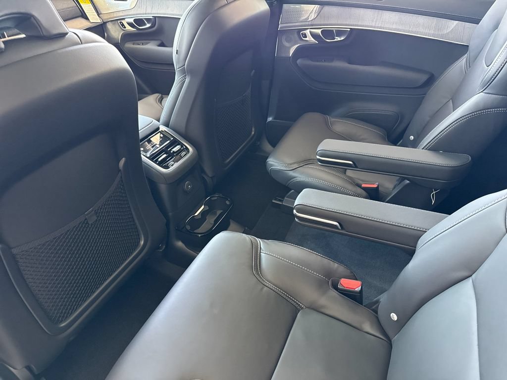 New 2026 Volvo XC90 T8 Ultra w/ Lounge Package AWD/4WD image 11