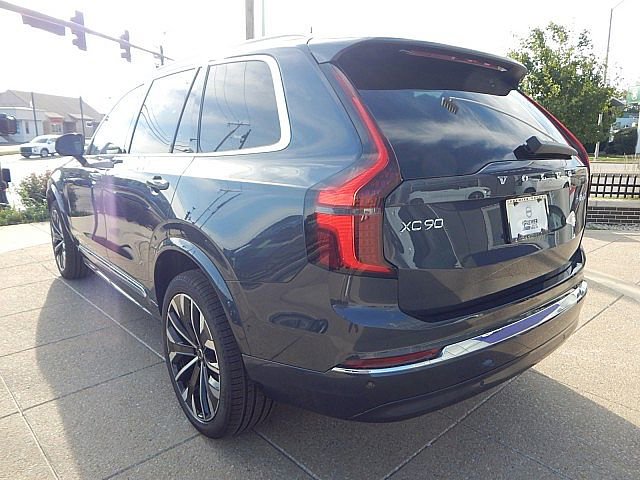 New 2026 Volvo XC90 B6 Plus w/ Protection Package image 10