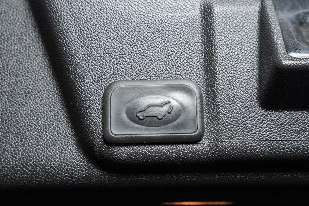 Used 2016 Buick Enclave Premium w/ Experience Buick Package image 10