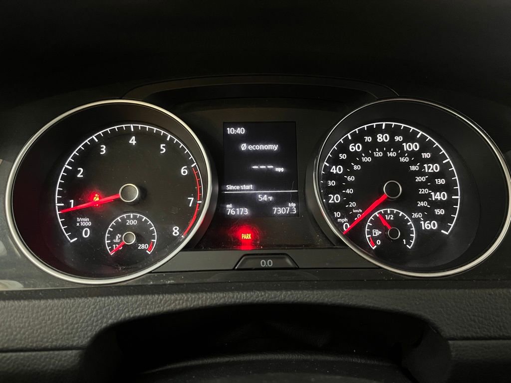 Used 2019 Volkswagen Golf Alltrack S image 21