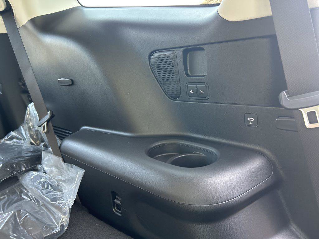 New 2026 Hyundai Ioniq 9 Limited w/ Tow & Go Package image 31