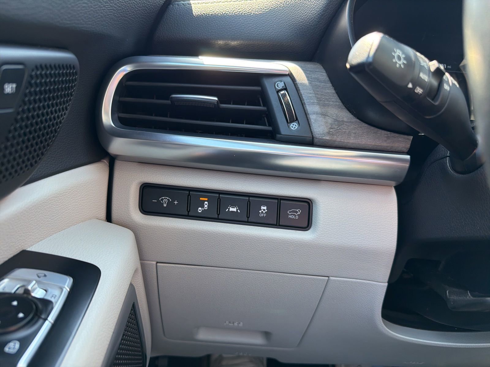 Used 2021 Kia Telluride SX w/ SX Prestige Package image 19