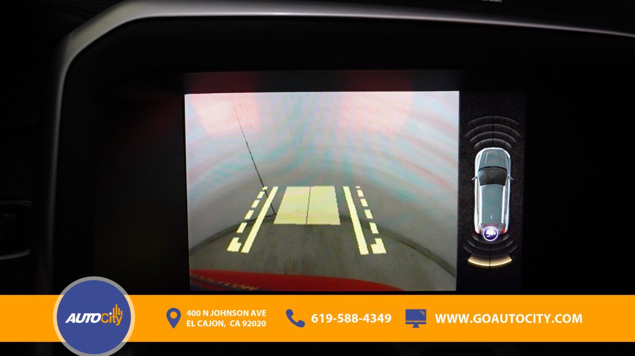 Used 2017 Volvo XC60 T6 R-Design w/ Climate Package image 11