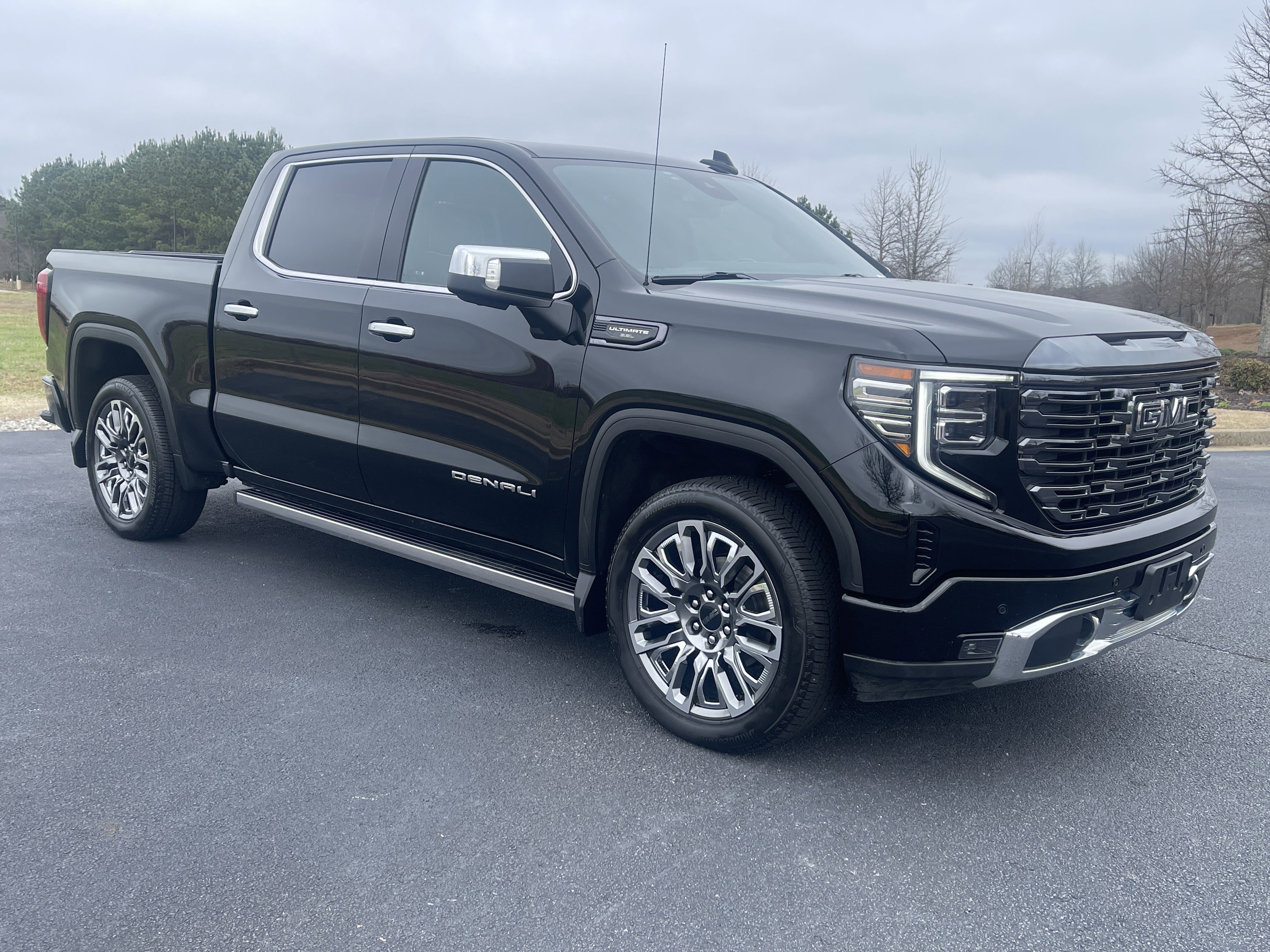 Used 2023 GMC Sierra 1500 Denali Ultimate image 2