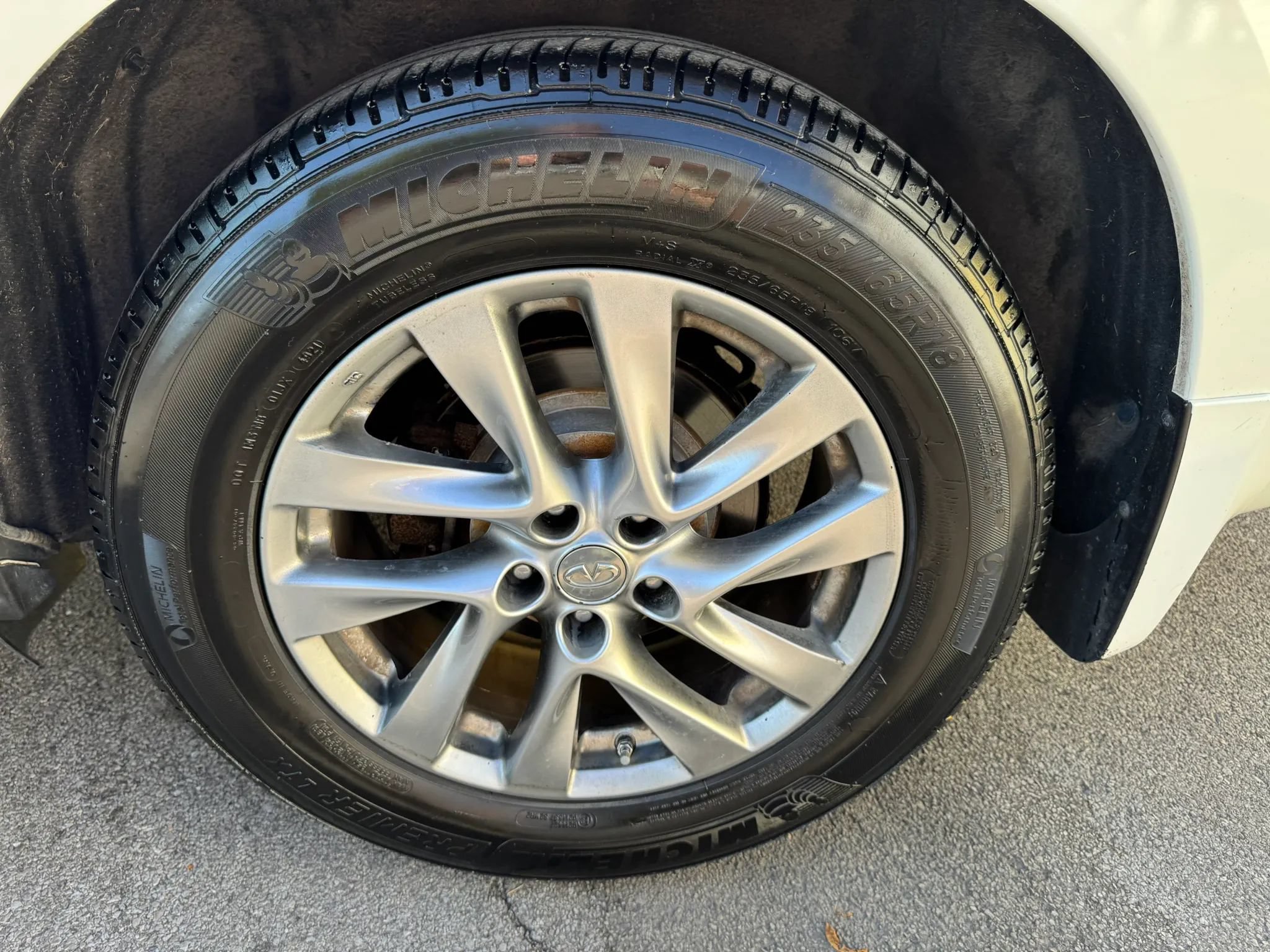 Used 2014 INFINITI QX60 Luxe w/ Premium Plus Package AWD/4WD image 29